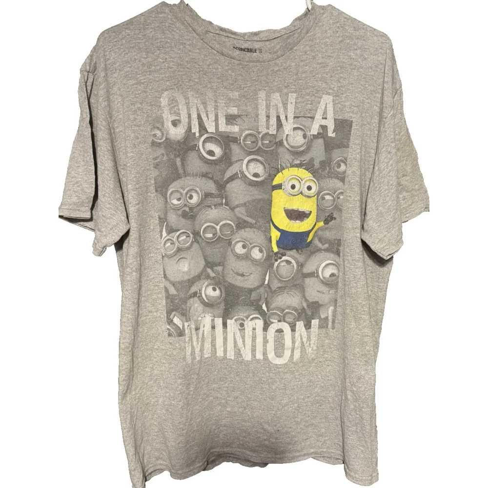 Minions Despicable Me T-Shirt Men's Size L Gray